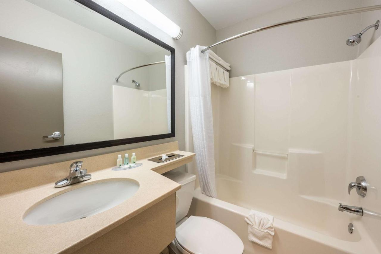 Rodeway Inn Πουκίπσι Εξωτερικό φωτογραφία